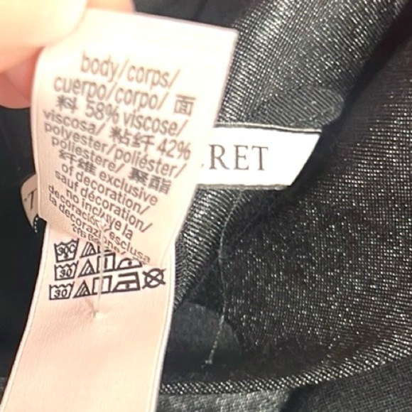 Victoria’s Secret, Black Satin Jacquard 2-Pc Lounge Pajama/Robe Set,Size M/L - Picture 15 of 15